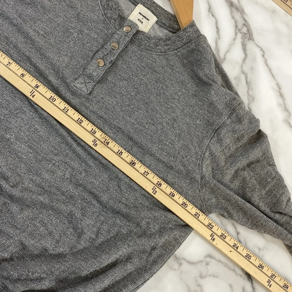 Monrow + Soul Top Womens‎ Small Gray Soul Cycle Henley Long Sleeve - Picture 8 of 9